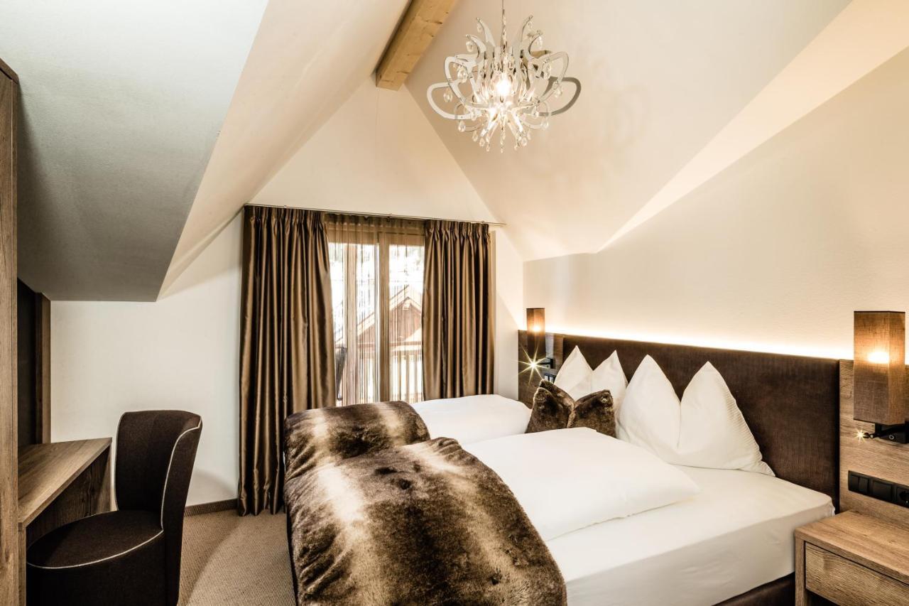 Apartments Villa Gardena - Gardenahotels เซลวาดีวัลการ์เดนา ภายนอก รูปภาพ