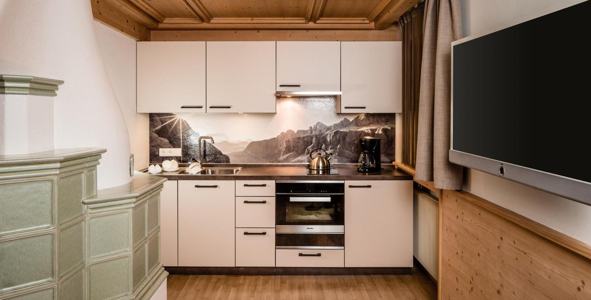 Apartments Villa Gardena - Gardenahotels เซลวาดีวัลการ์เดนา ภายนอก รูปภาพ